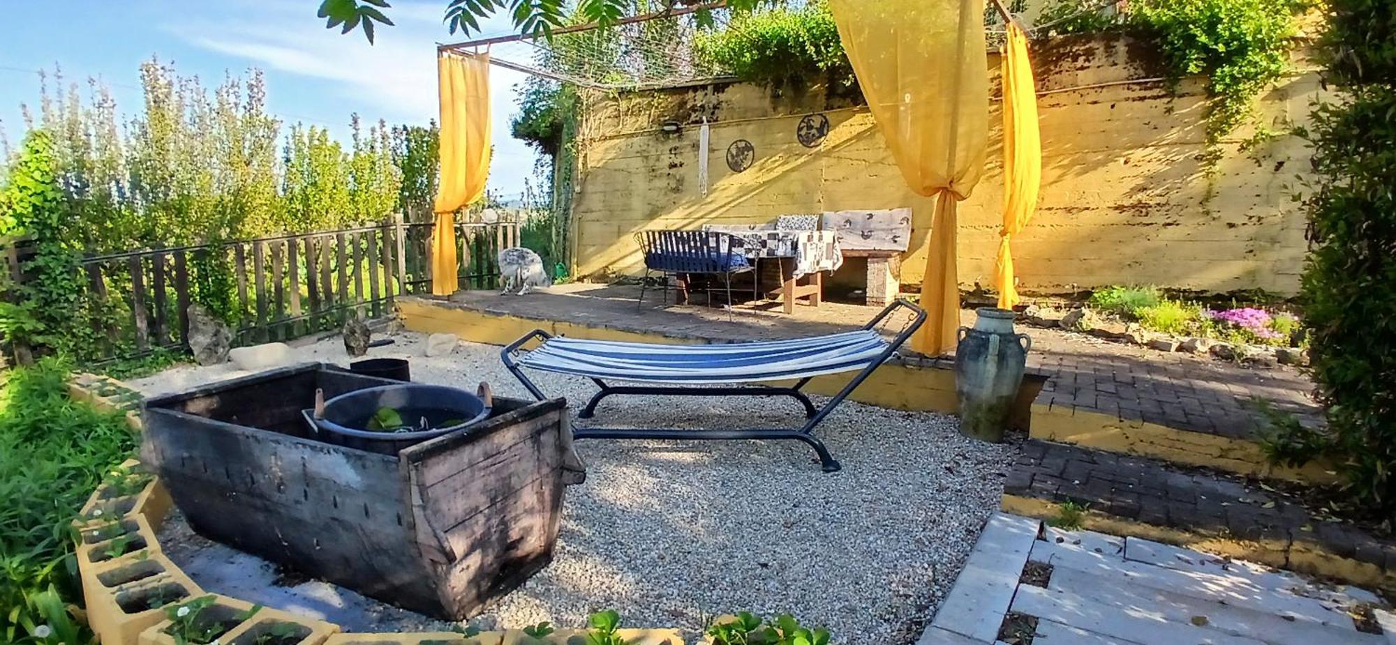 Casa Vacanza Il Colle Del Vento Calosso Exterior photo